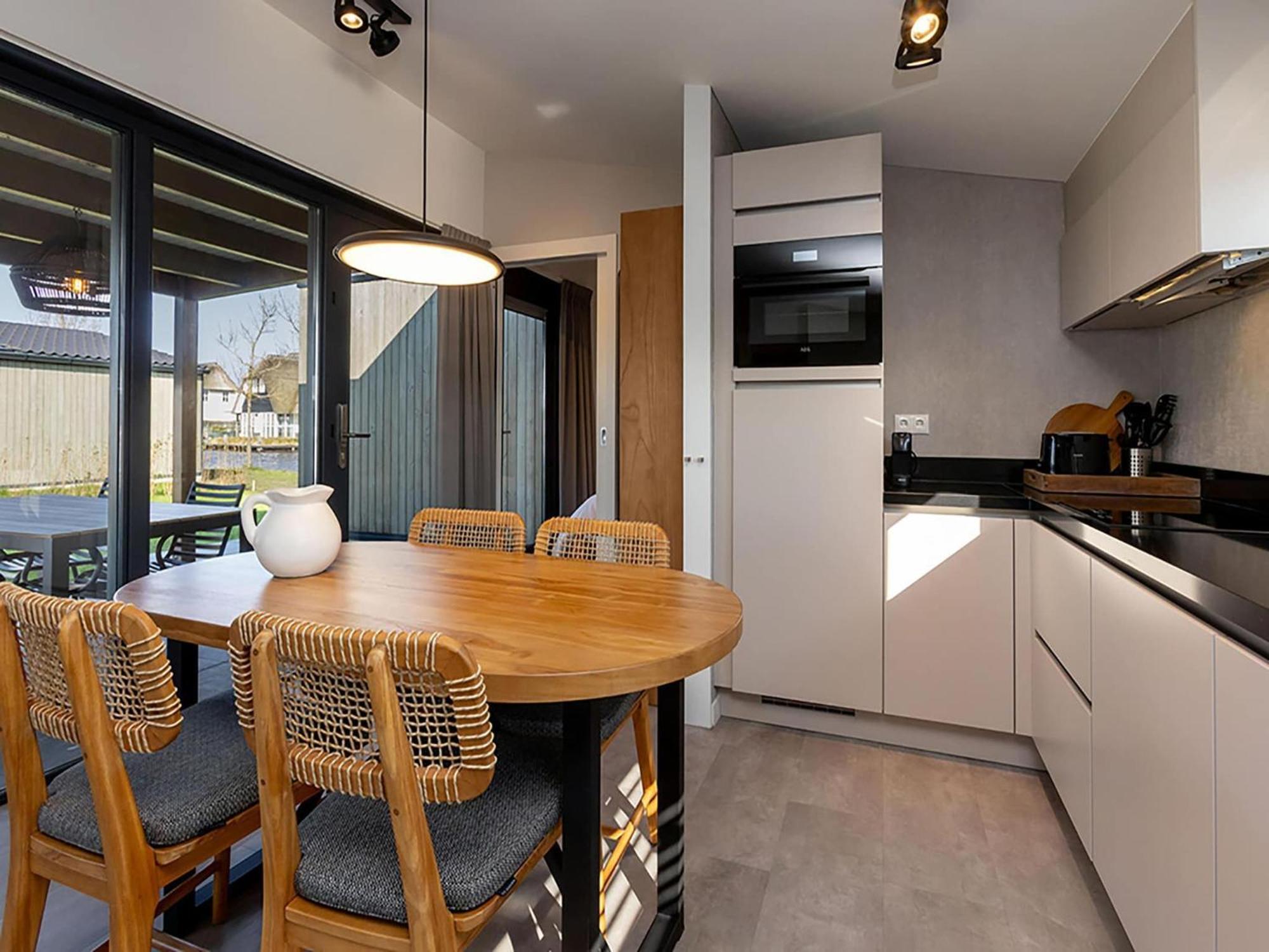 Luxury Docklodge On The Water Delfstrahuizen Exterior photo