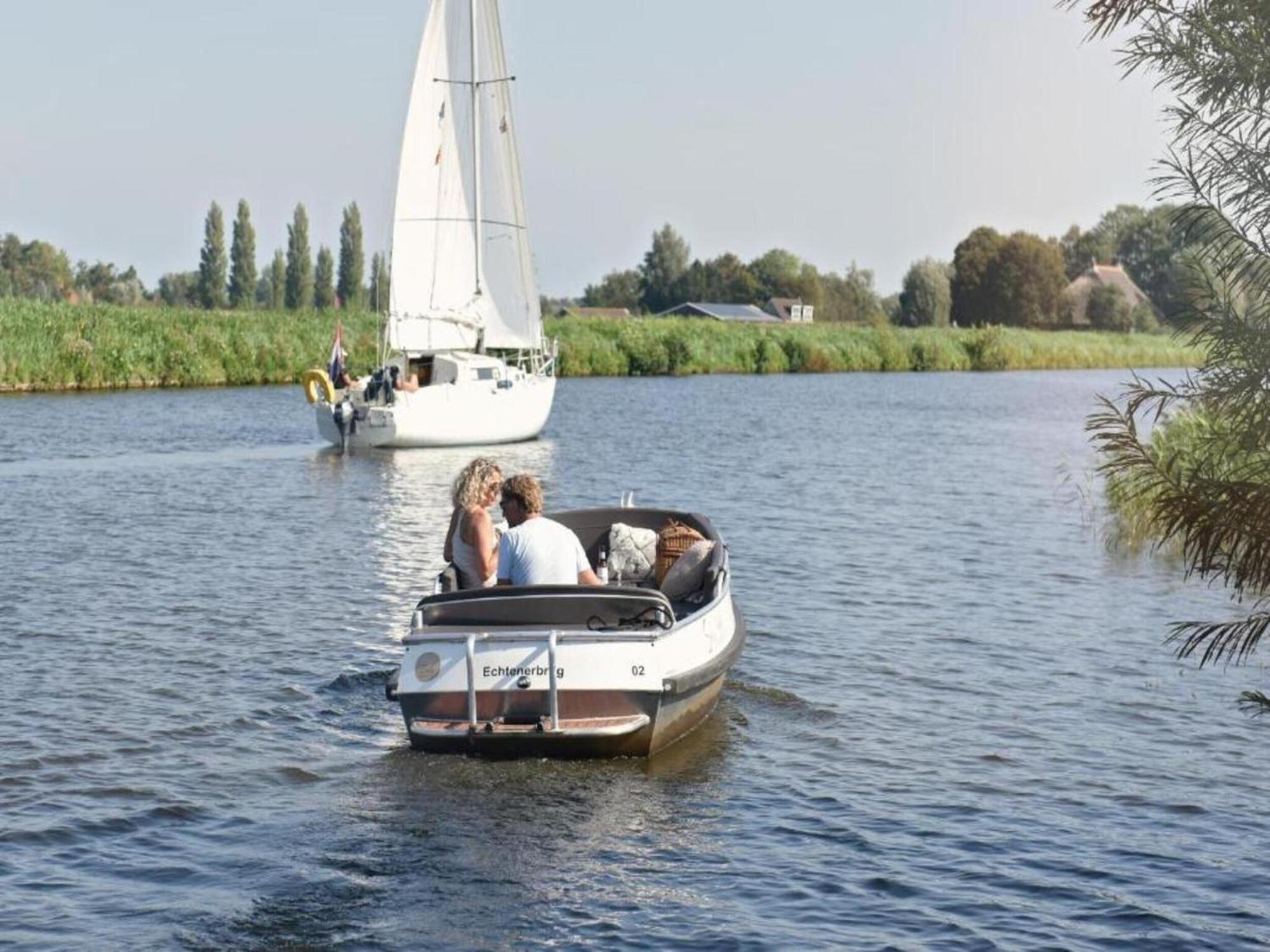 Luxury Docklodge On The Water Delfstrahuizen Exterior photo